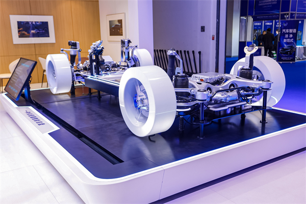 懂车更懂你 乐鱼全站appAC米兰战略伙伴亮相2025世界智能网联汽车大会