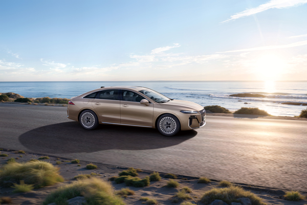 荣威M7 DMH重磅上市，限时美好价8.58万元起享新能源时代家轿王